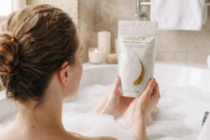 Cura e rilassamento puri: il segreto di una bella pelle con Nanoil Dead Sea Bath Salt